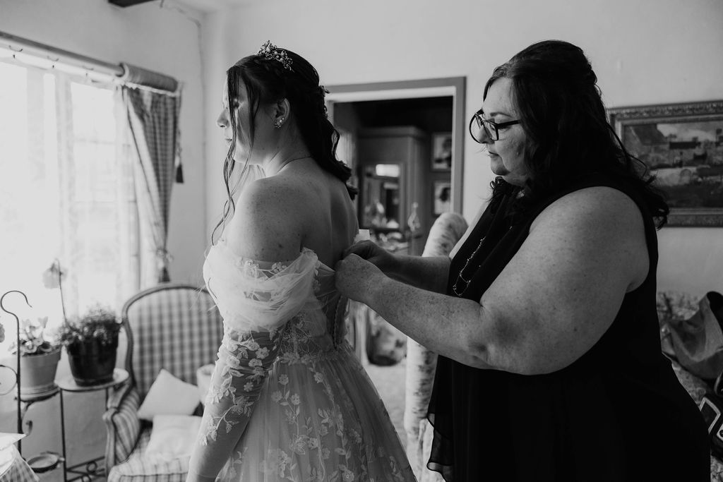 Tucson based, Arizona Micro Wedding Photographer takes garden party wedding photos at Agua Linda Farm.